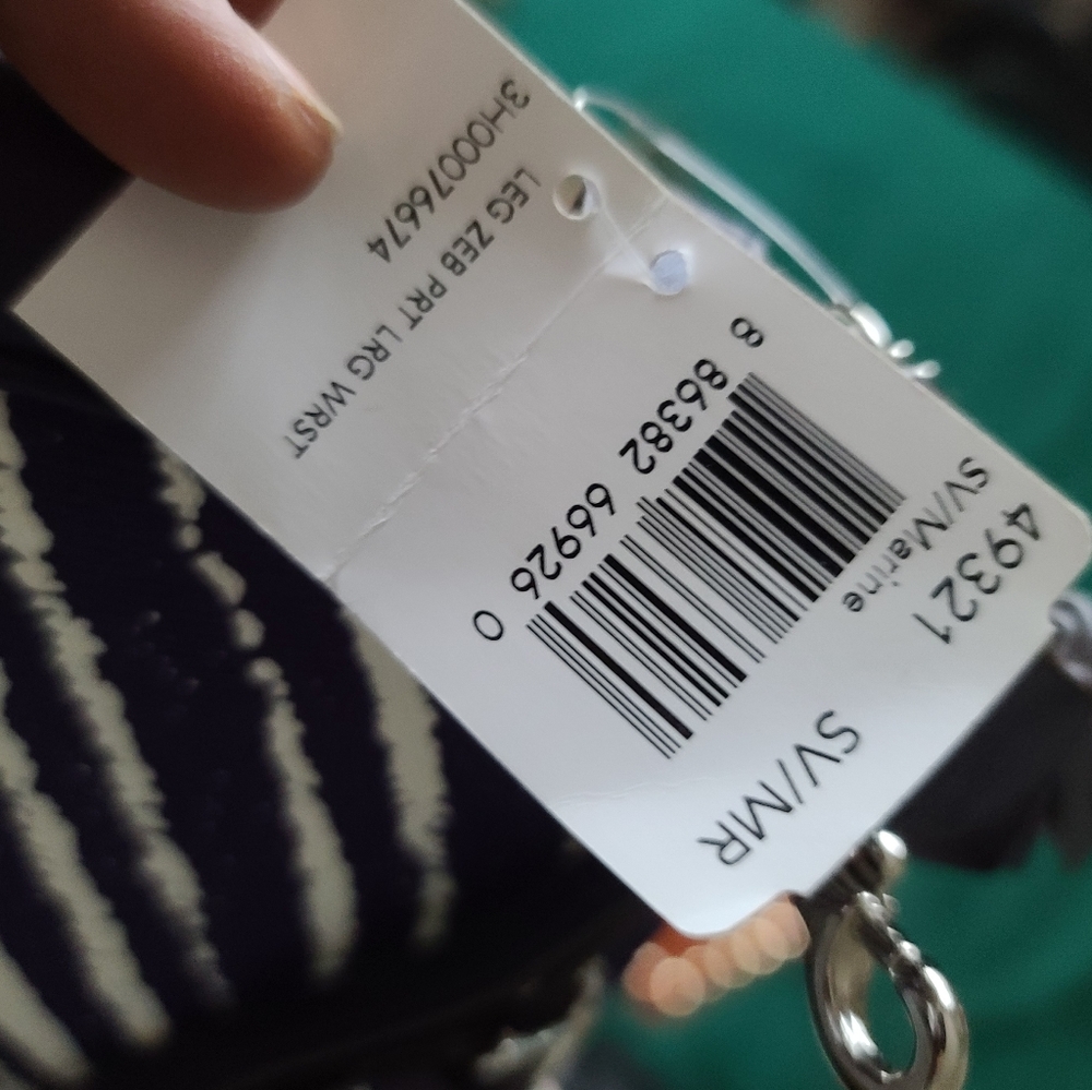 Purses - Picture 6 of 15